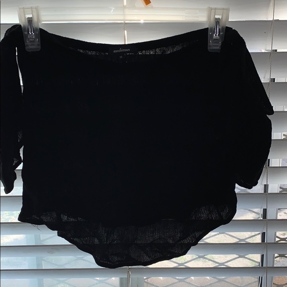 Black top - Picture 2 of 3